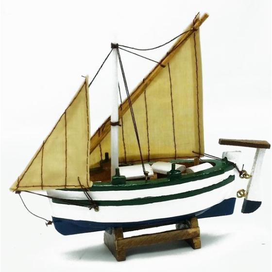 Ξύλινη βάρκα με πανί 15cmX13cm