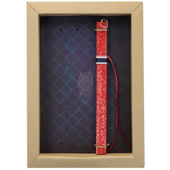 Χειροποίητη Πασχαλινή Λαμπάδα SYNCHRONIA Αρωματική (lg) Ασπίδα & Σπαθί Πρίγκιπας - Κόκκινο + Κουτί δώρου