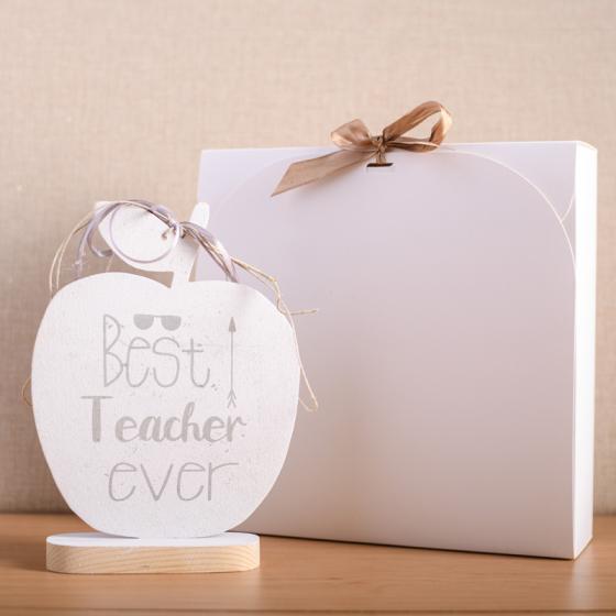 Χειροποίητο ξύλινο διακοσμητικό Μήλο με βάση "Μήνυμα : Best teacher ever 3" 16cm + κουτί δώρου με κορδέλα